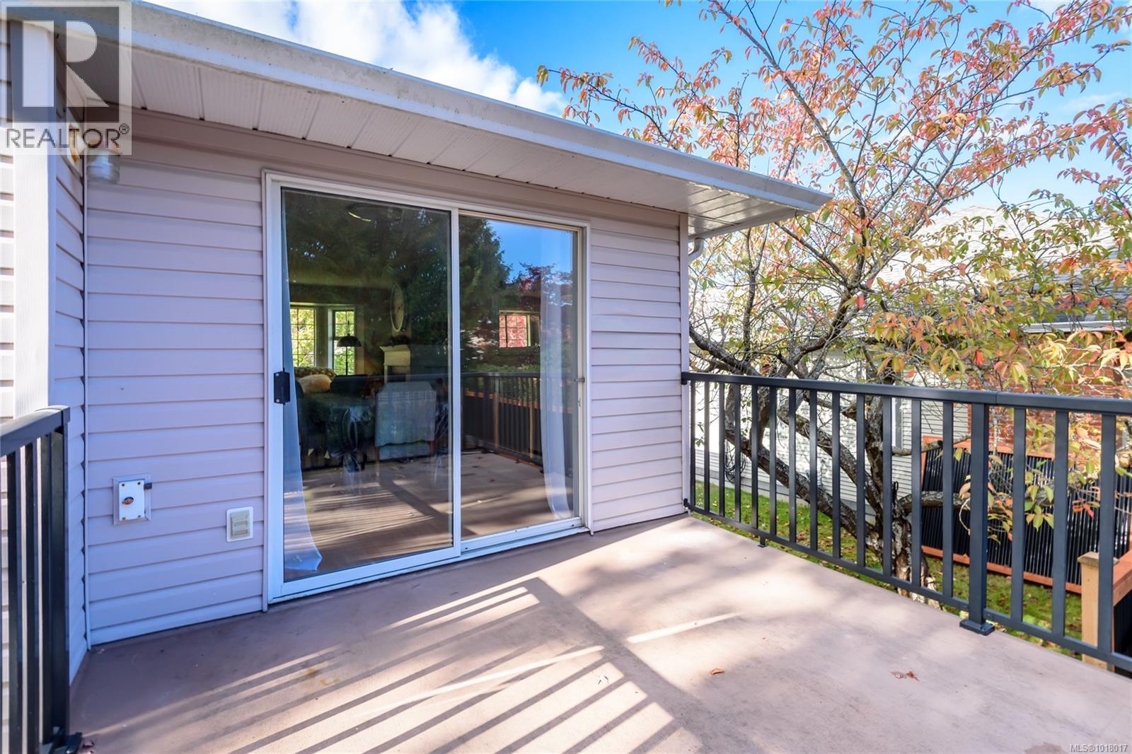 2043 Valley View Dr, Courtenay