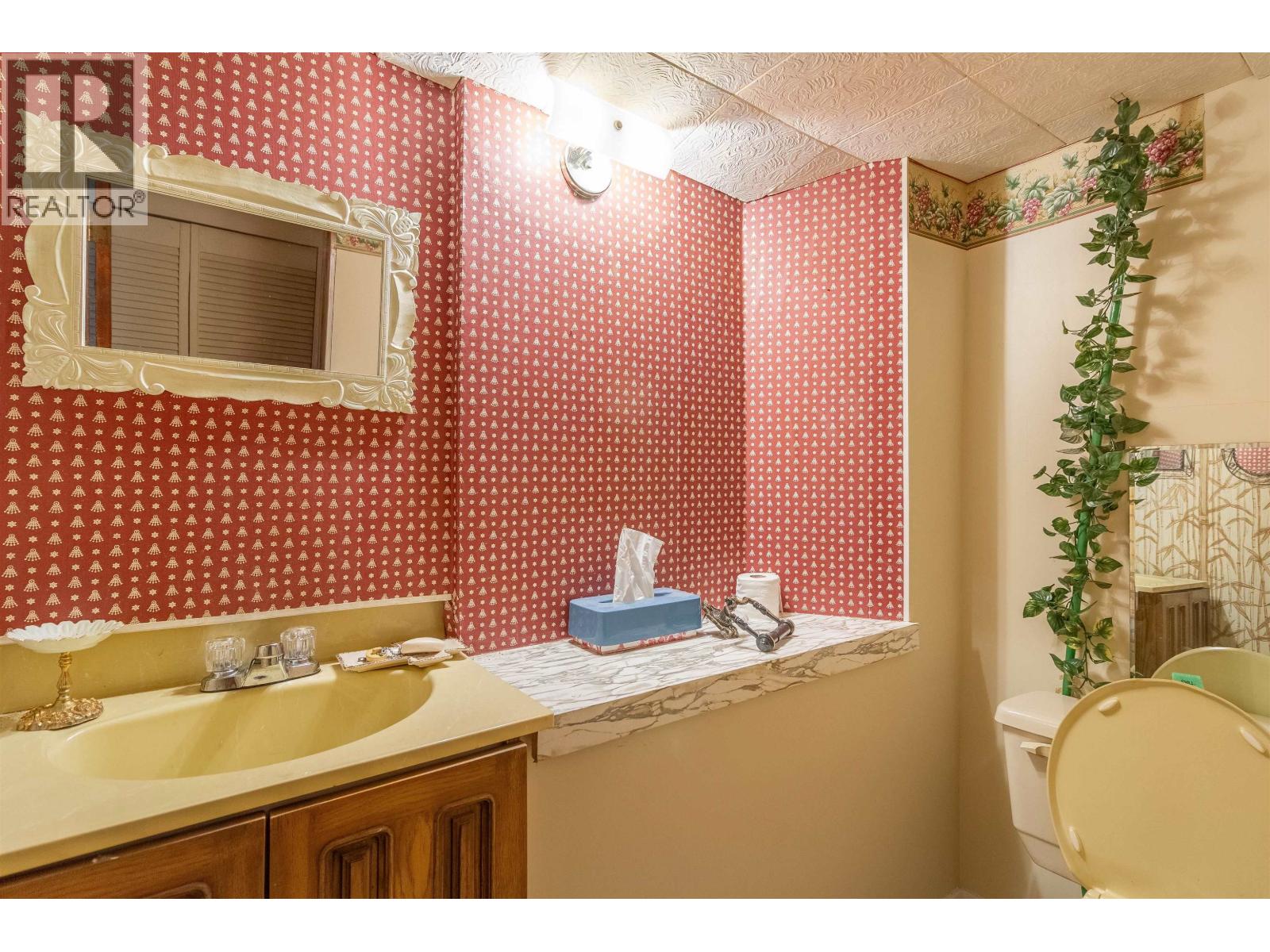 4342 PARKER STREET, Burnaby