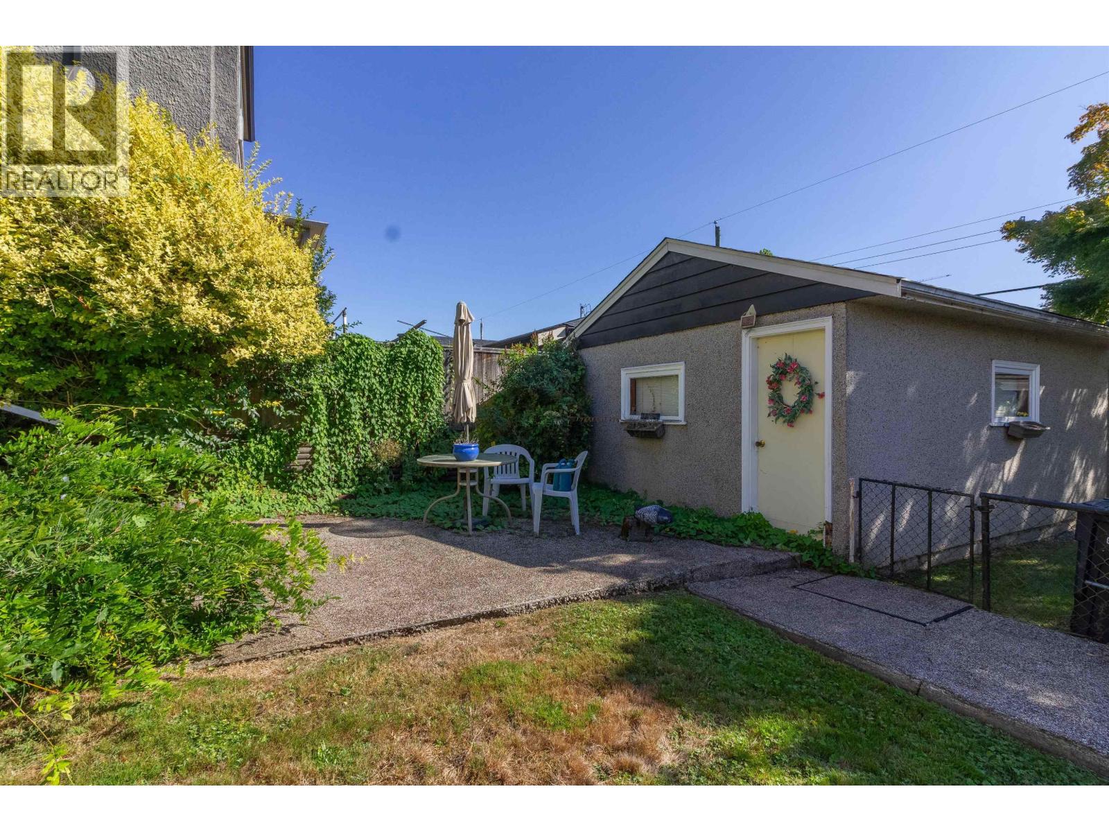 4342 PARKER STREET, Burnaby