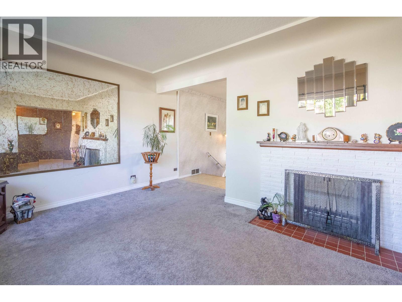 4342 PARKER STREET, Burnaby