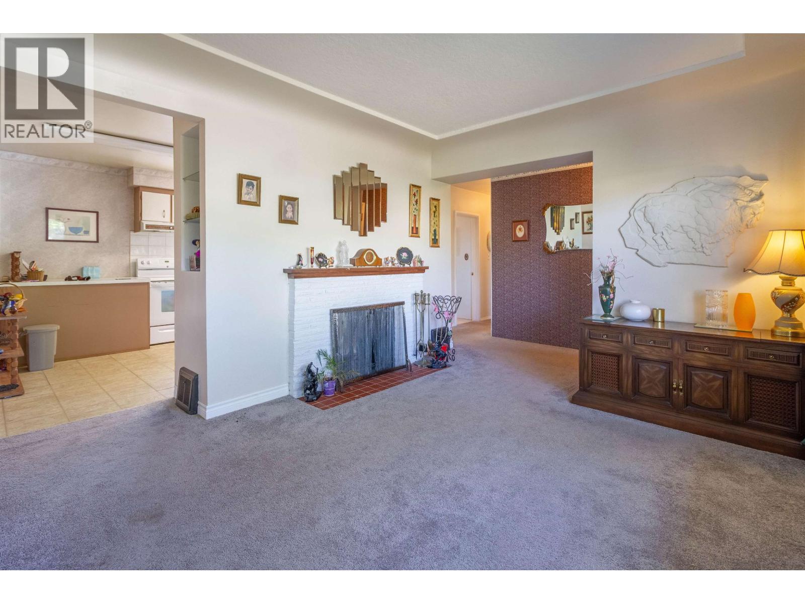 4342 PARKER STREET, Burnaby