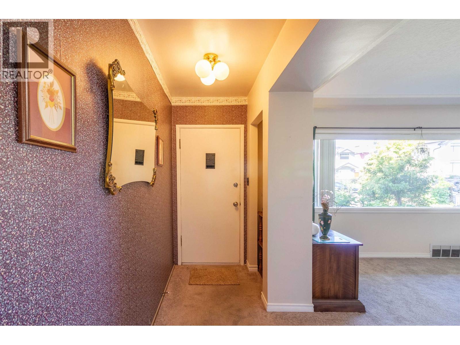 4342 PARKER STREET, Burnaby