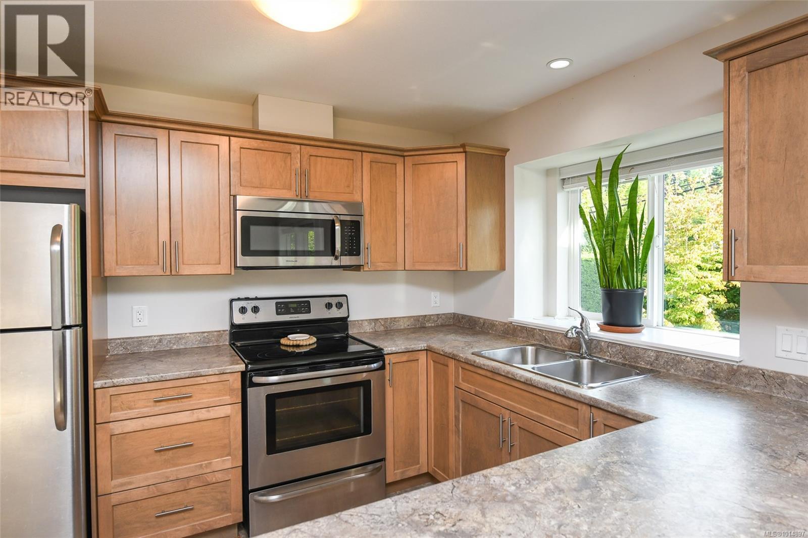 230 4699 Muir Rd, Courtenay