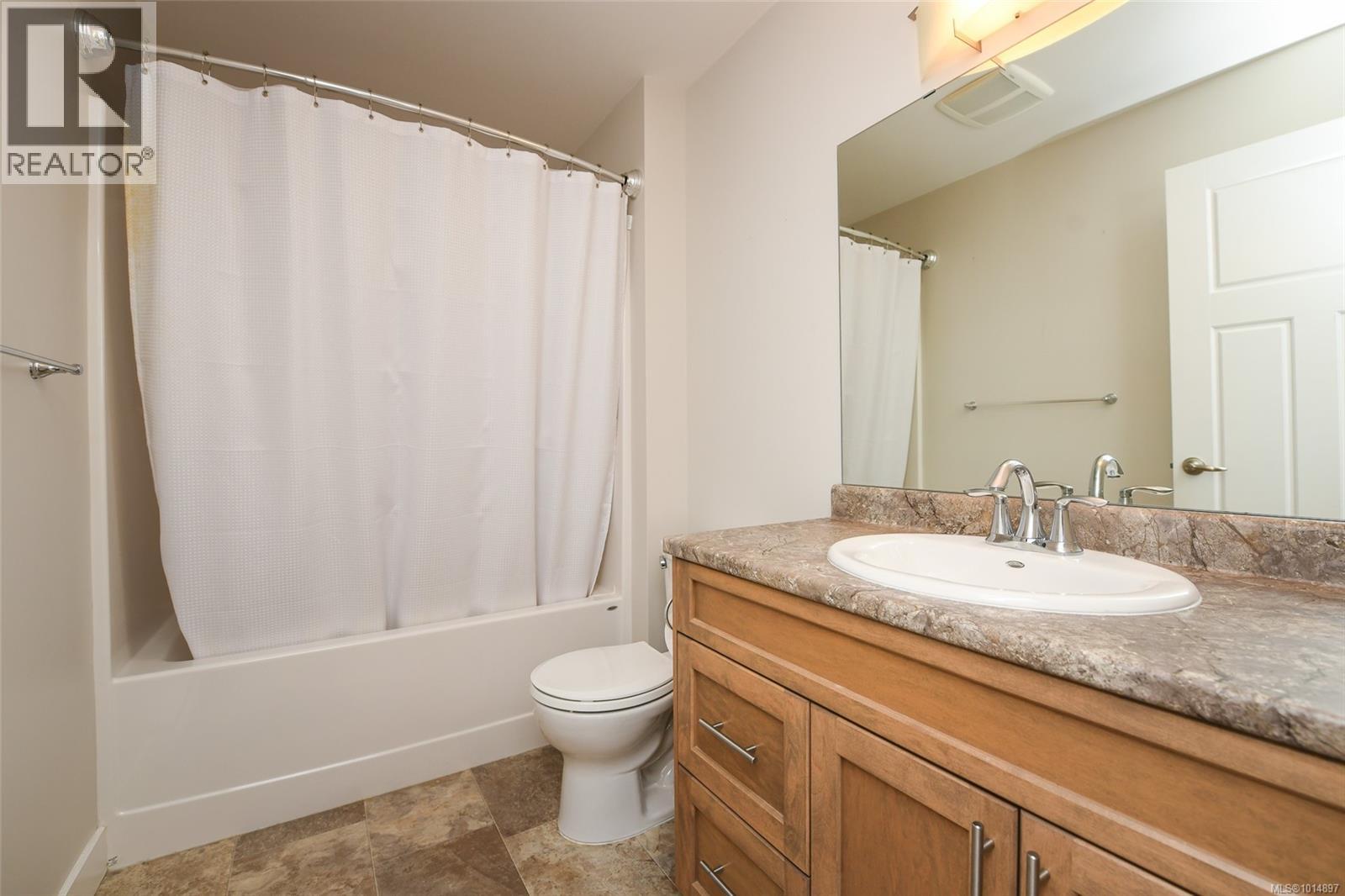 230 4699 Muir Rd, Courtenay