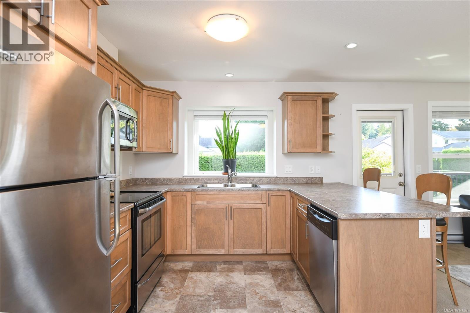 230 4699 Muir Rd, Courtenay