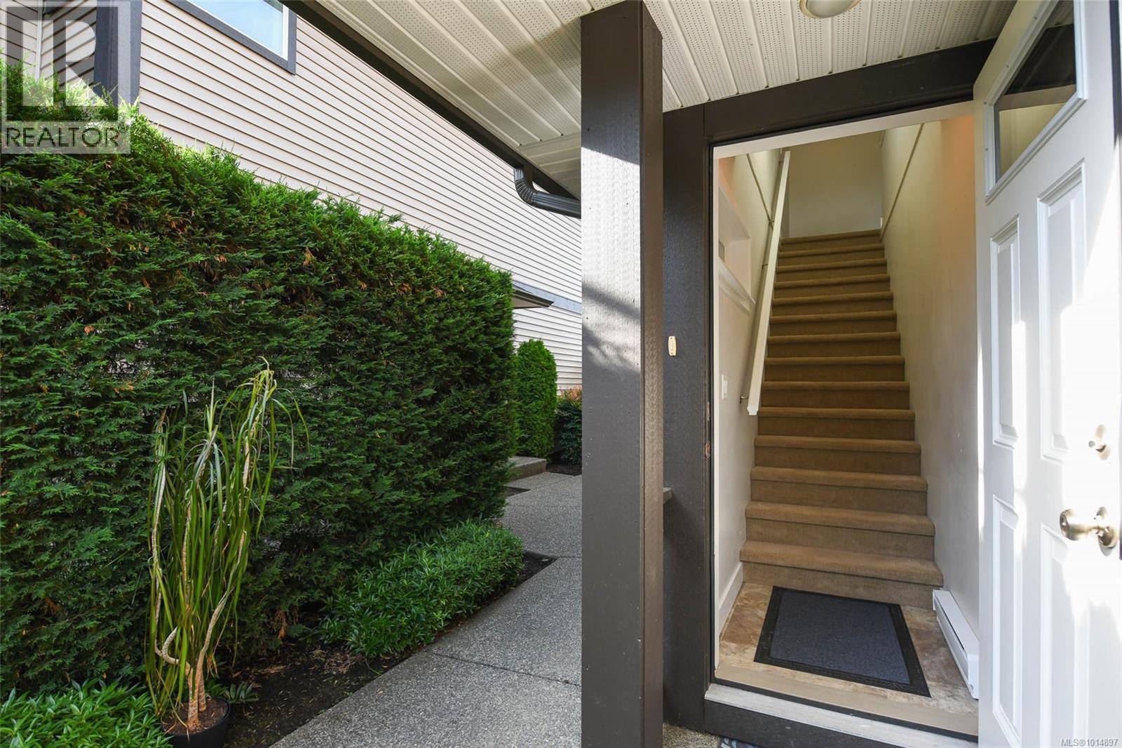 230 4699 Muir Rd, Courtenay