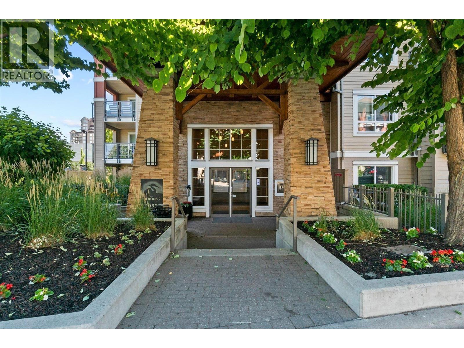  1099 Sunset Drive, Kelowna