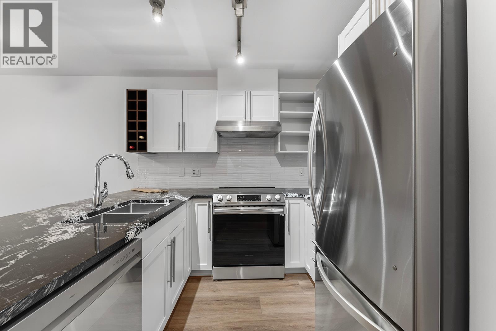  1099 Sunset Drive, Kelowna