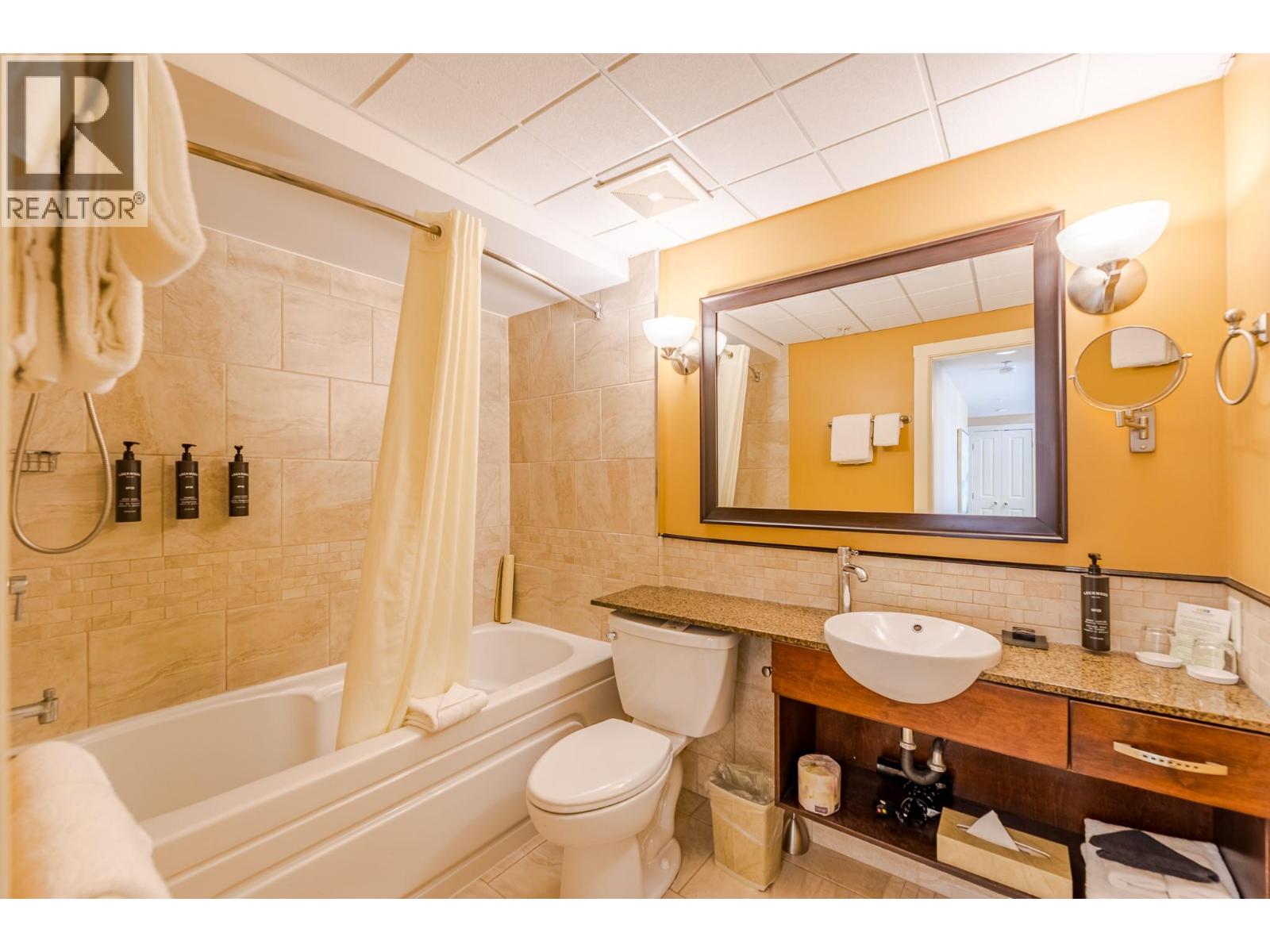 12811 LAKESHORE Drive S Unit# 629, Summerland