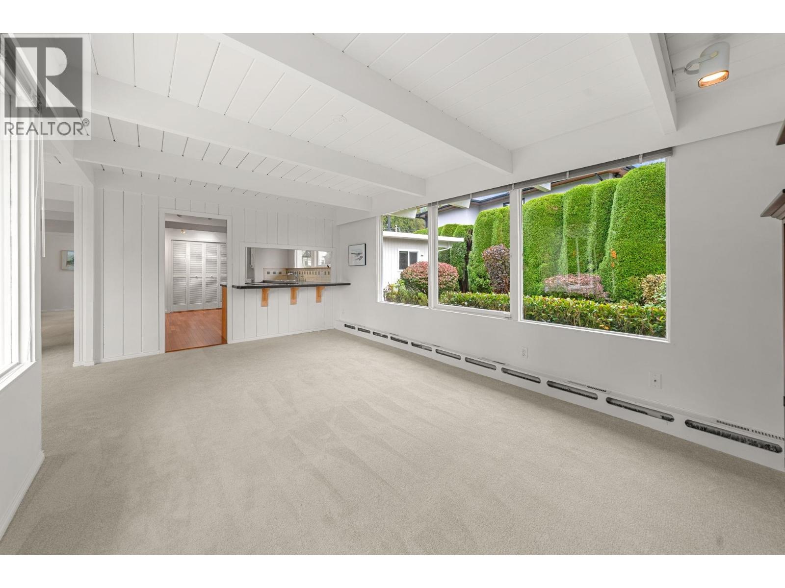 749 WINONA AVENUE, North Vancouver