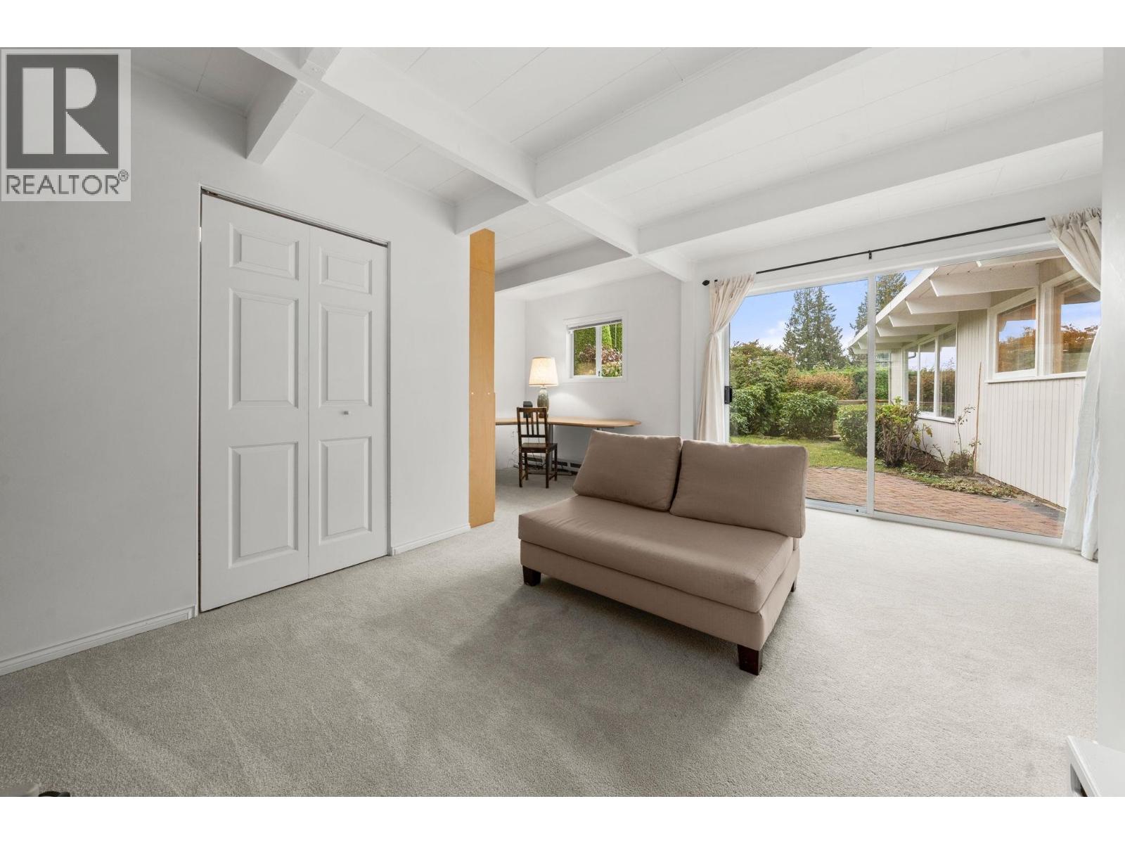 749 WINONA AVENUE, North Vancouver