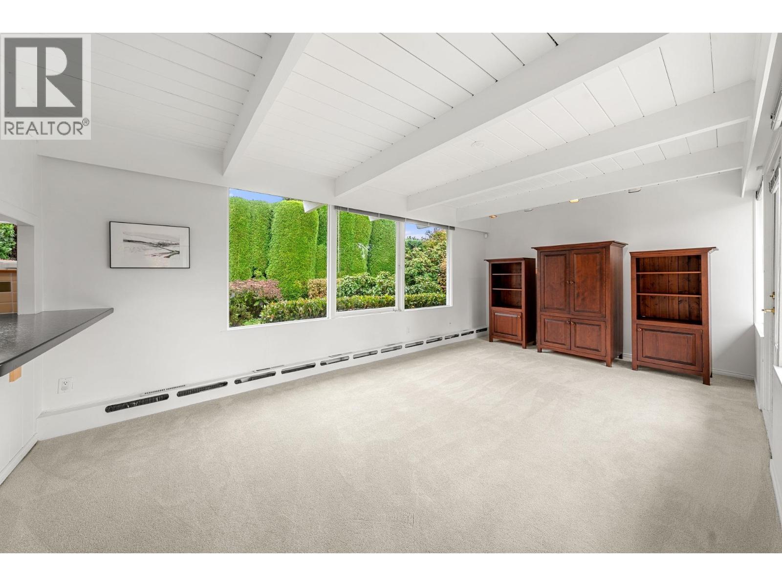 749 WINONA AVENUE, North Vancouver