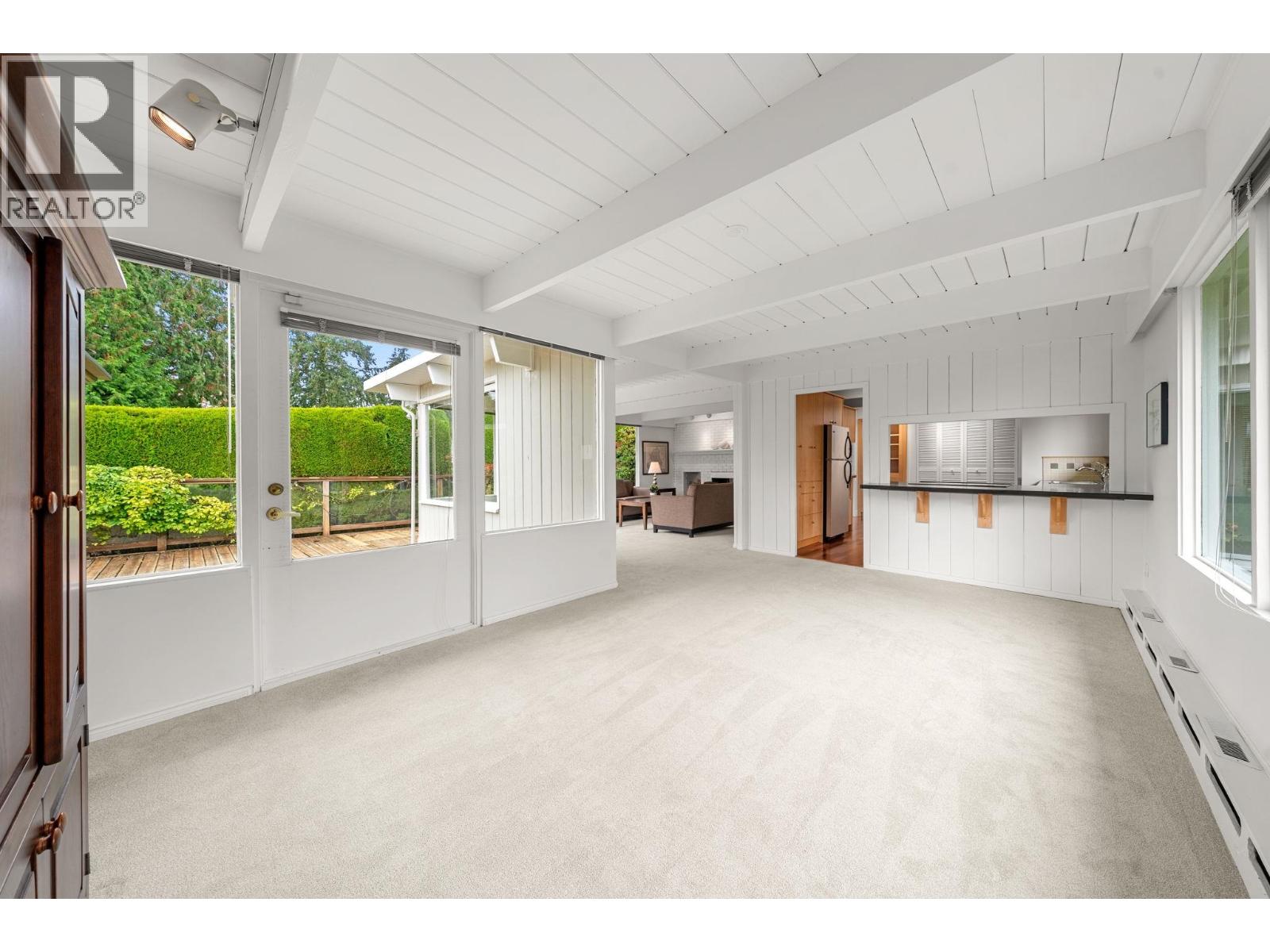749 WINONA AVENUE, North Vancouver