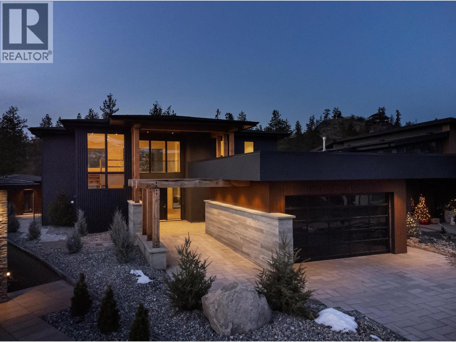  10248 Beacon Hill Drive, Lake Country