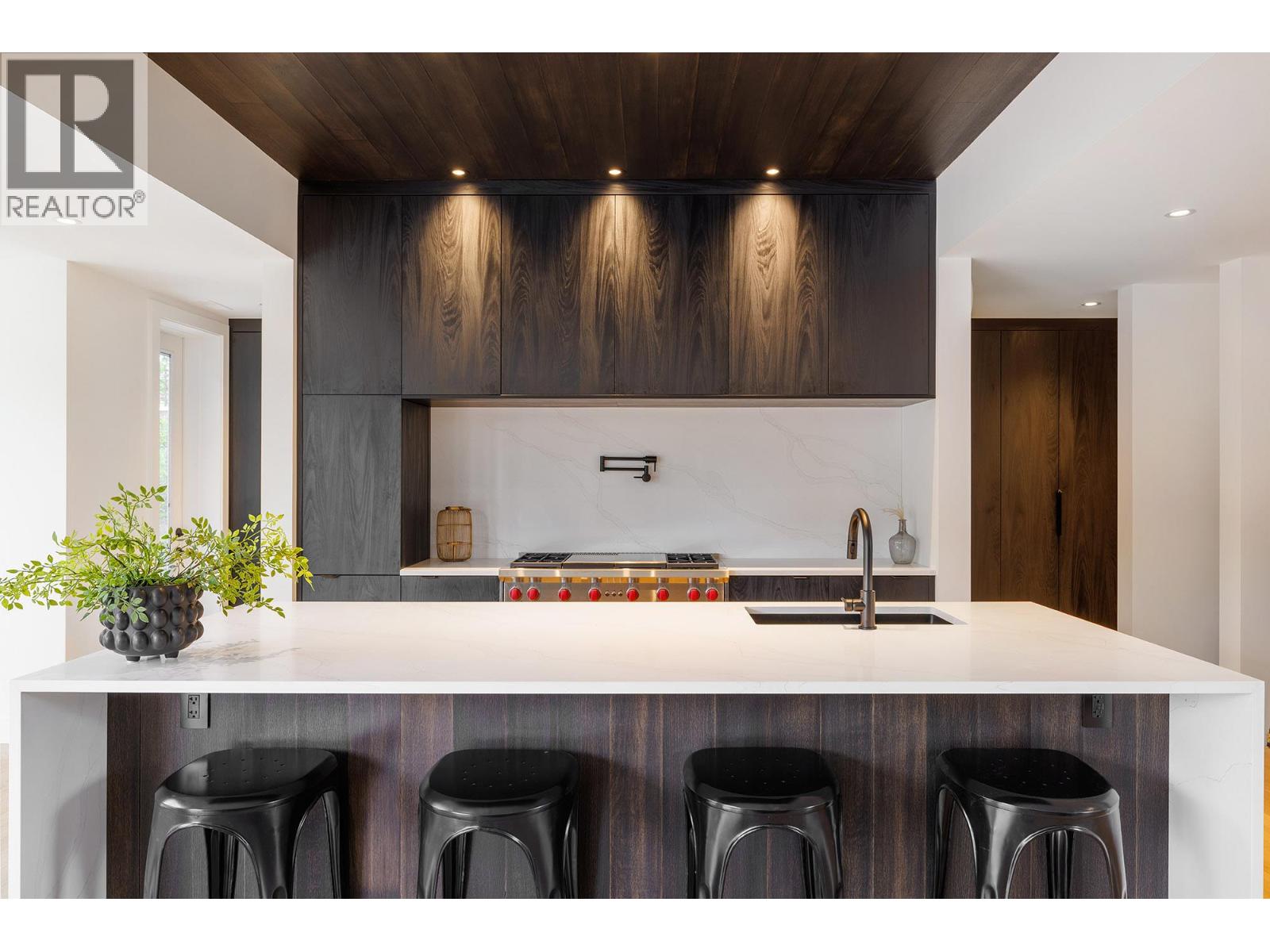  10248 Beacon Hill Drive, Lake Country