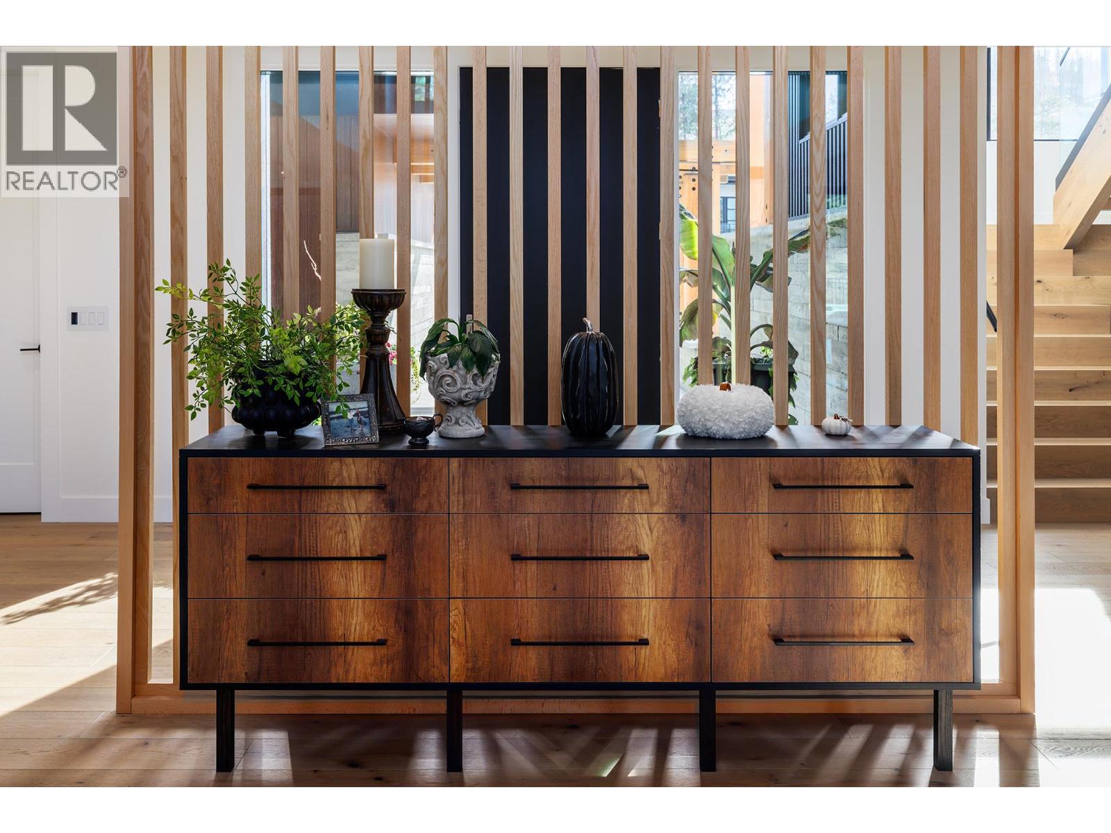  10248 Beacon Hill Drive, Lake Country