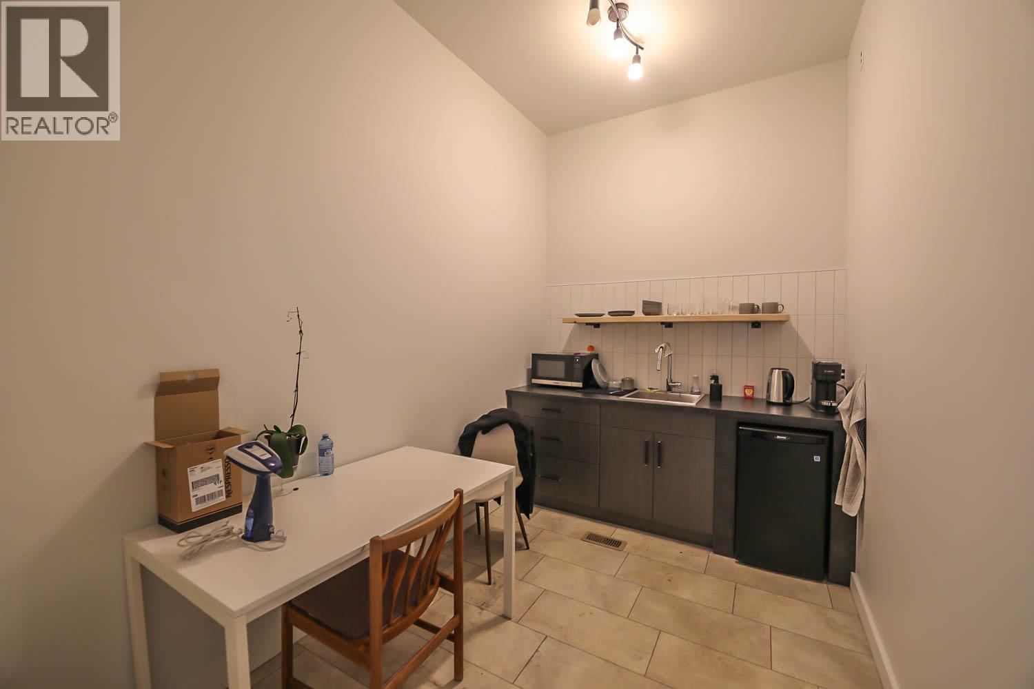 10122/24 MAIN Street, Summerland