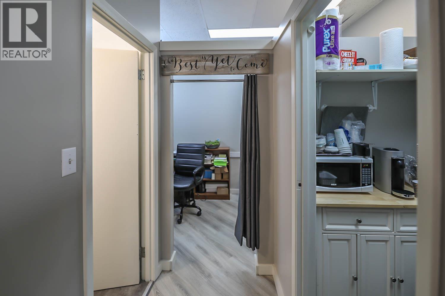10122/24 MAIN Street, Summerland
