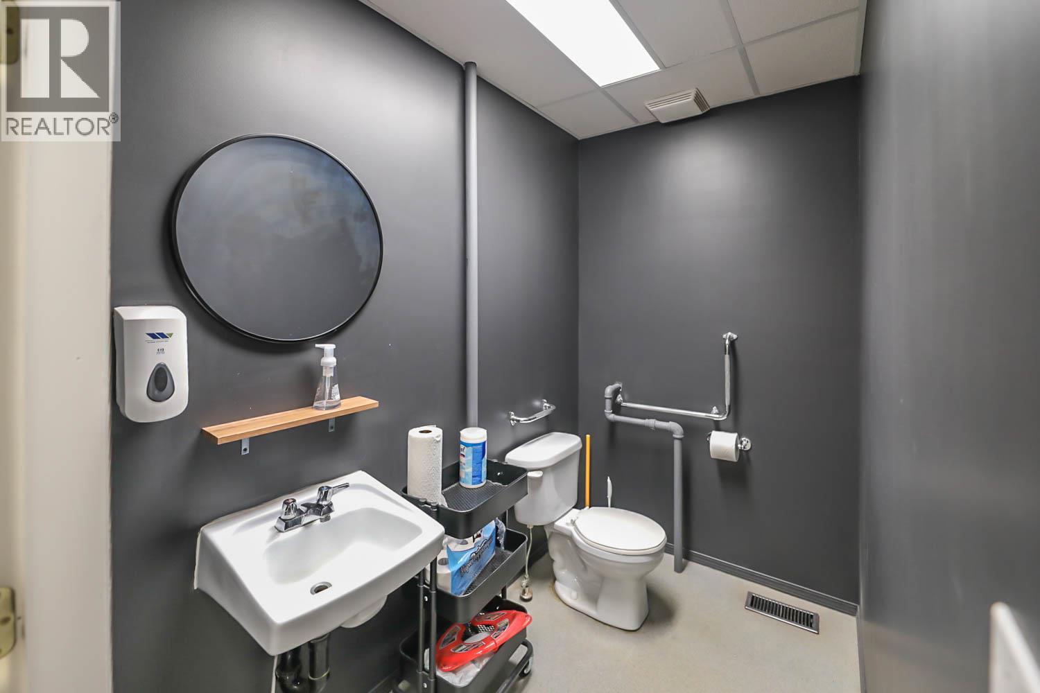 10122/24 MAIN Street, Summerland