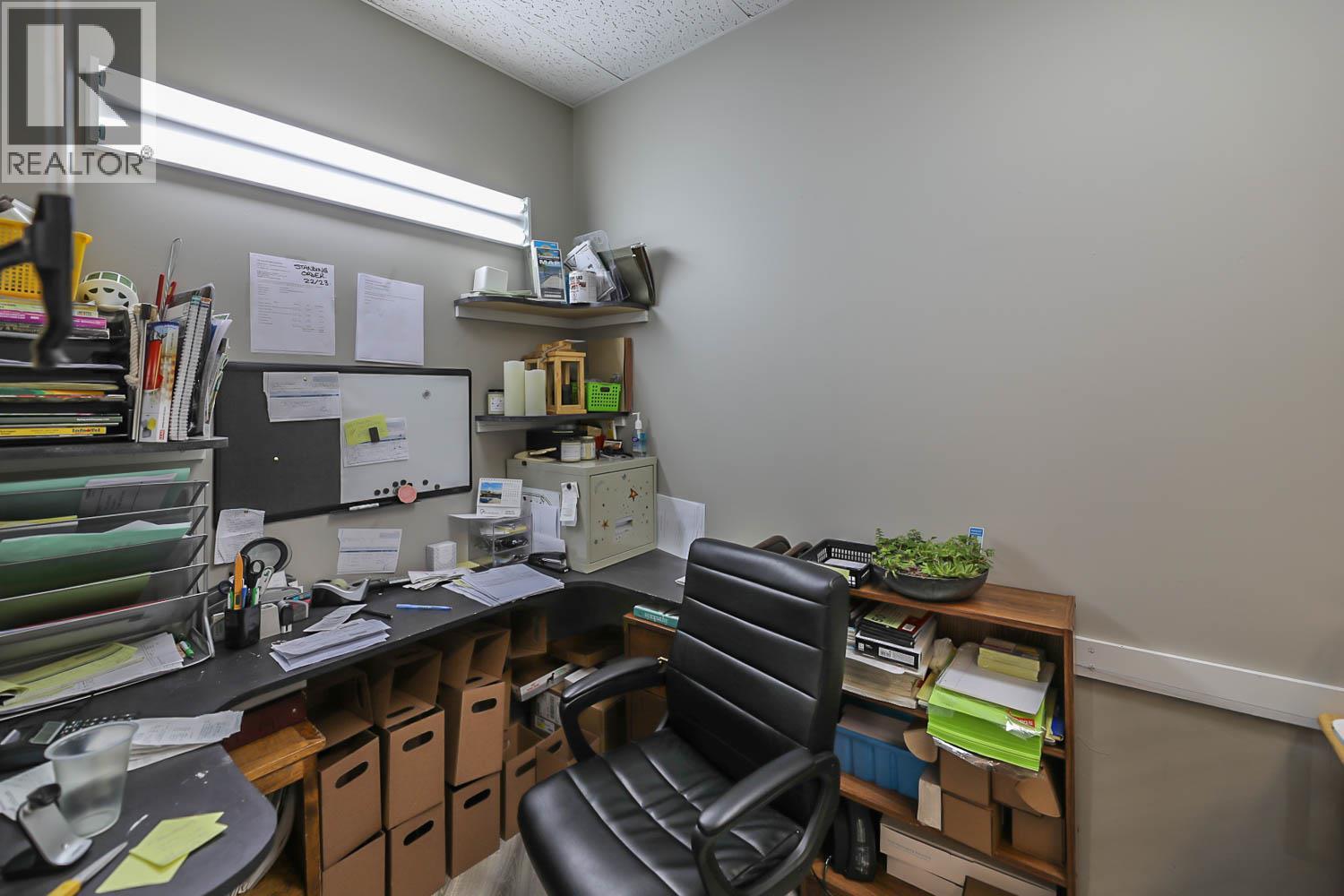 10122/24 MAIN Street, Summerland