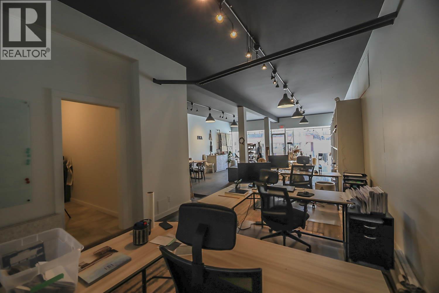10122/24 MAIN Street, Summerland