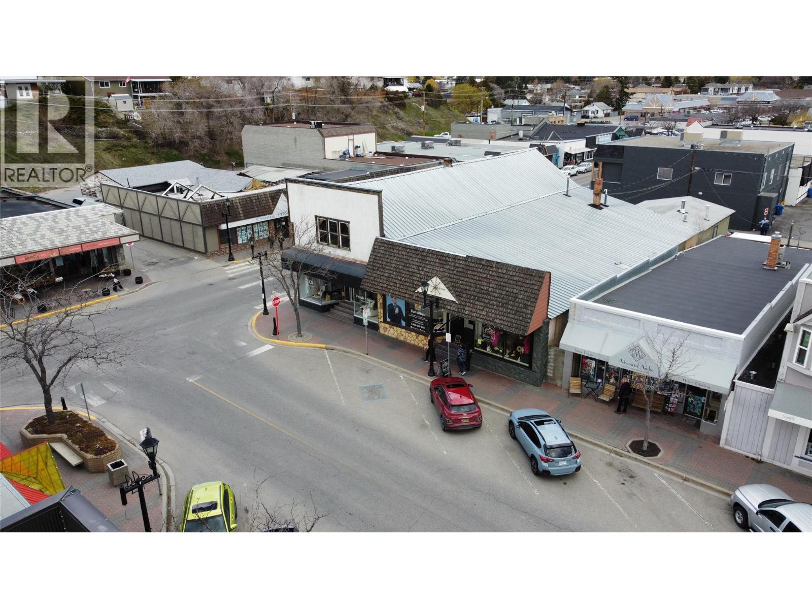 10122/24 MAIN Street, Summerland