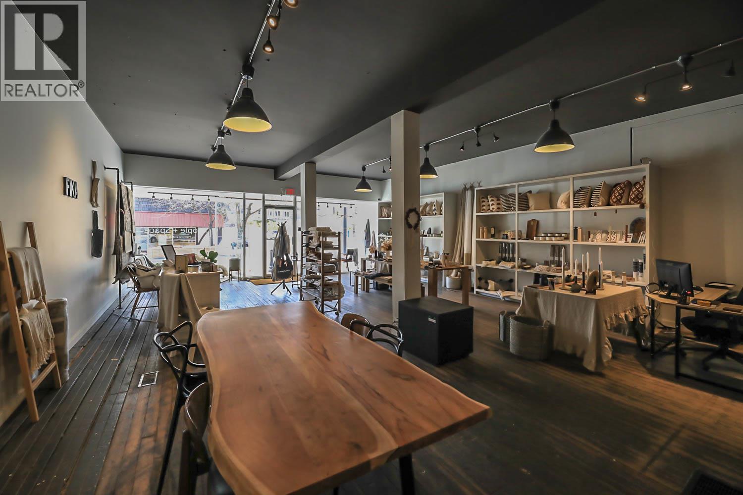 10122/24 MAIN Street, Summerland
