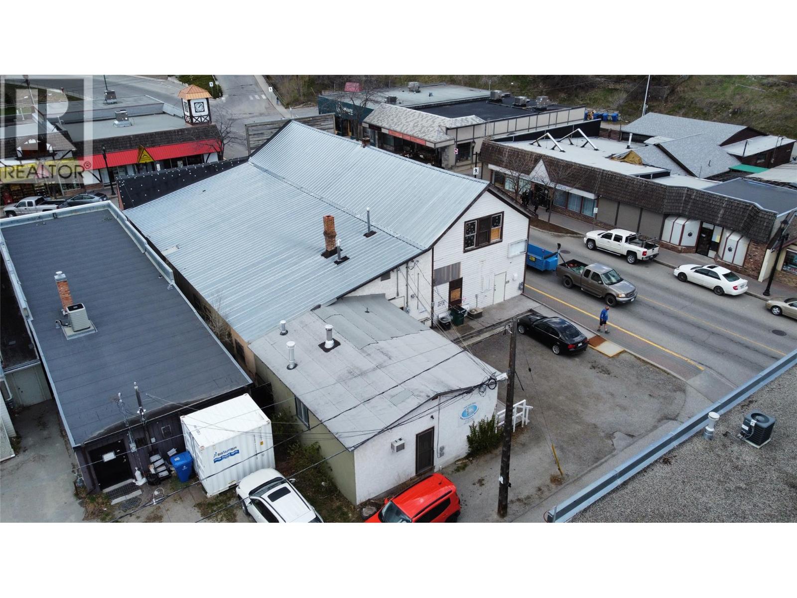 10122/24 MAIN Street, Summerland