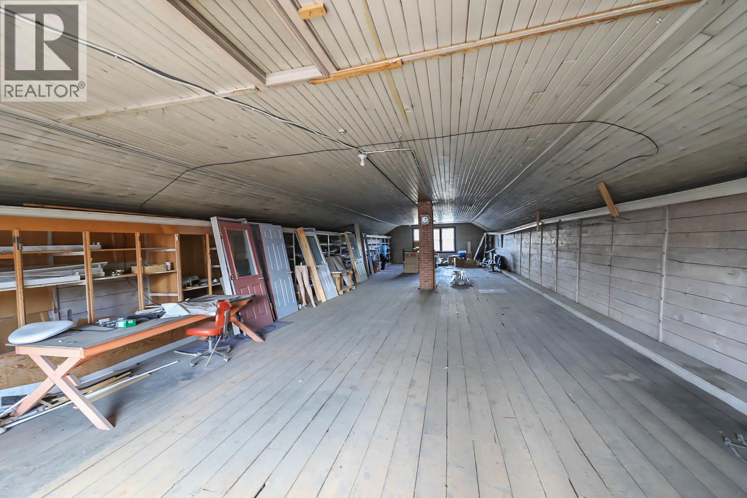 10122/24 MAIN Street, Summerland