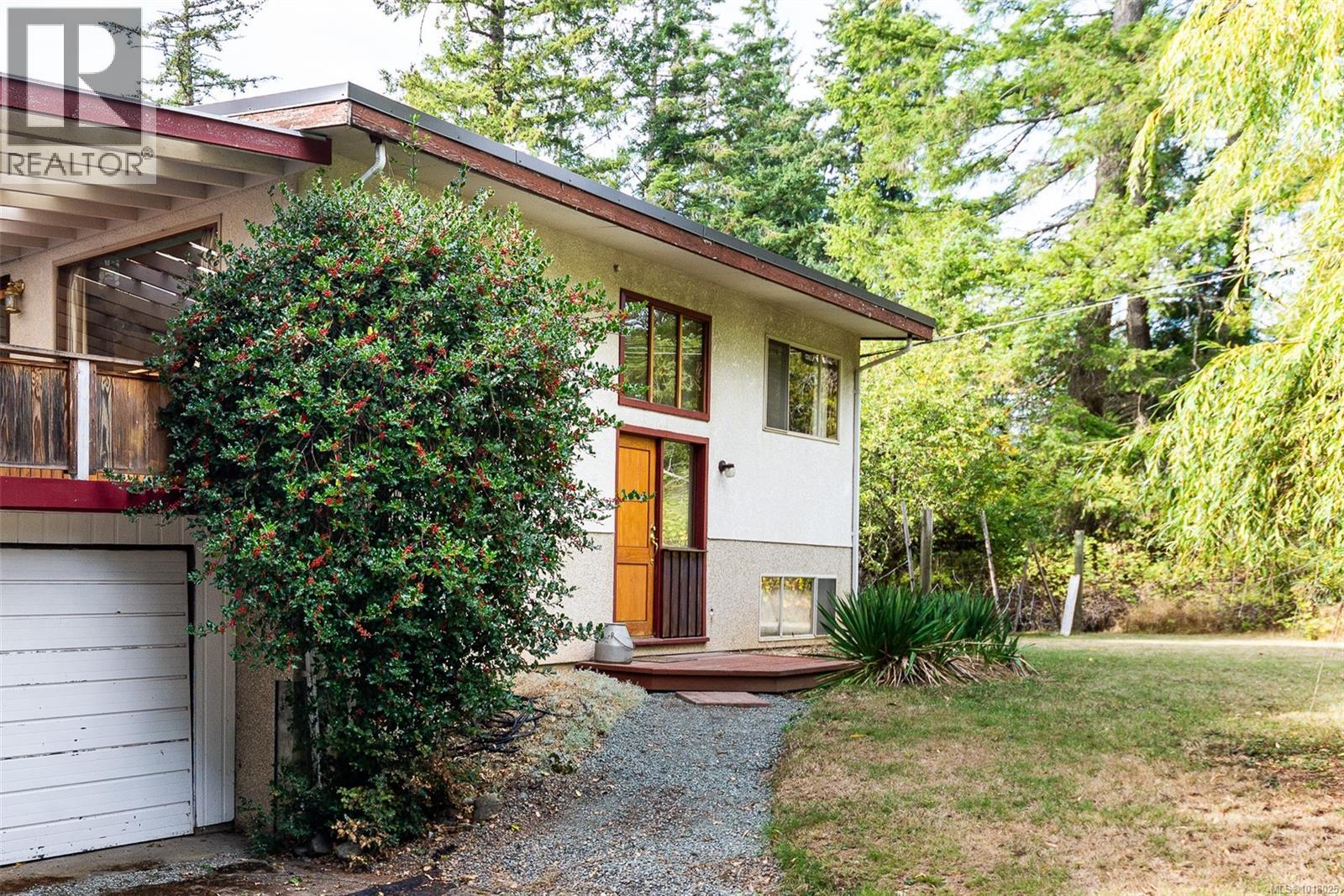 6686 Bell McKinnon Rd, Duncan