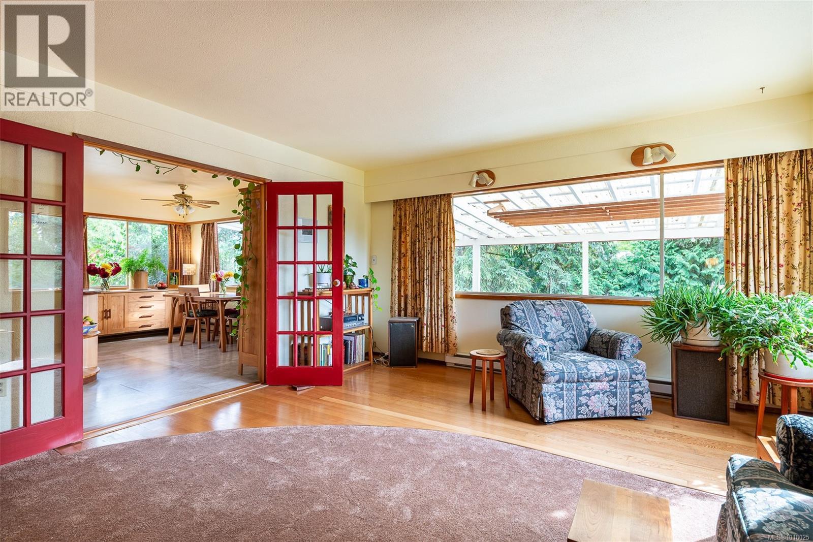 6686 Bell McKinnon Rd, Duncan