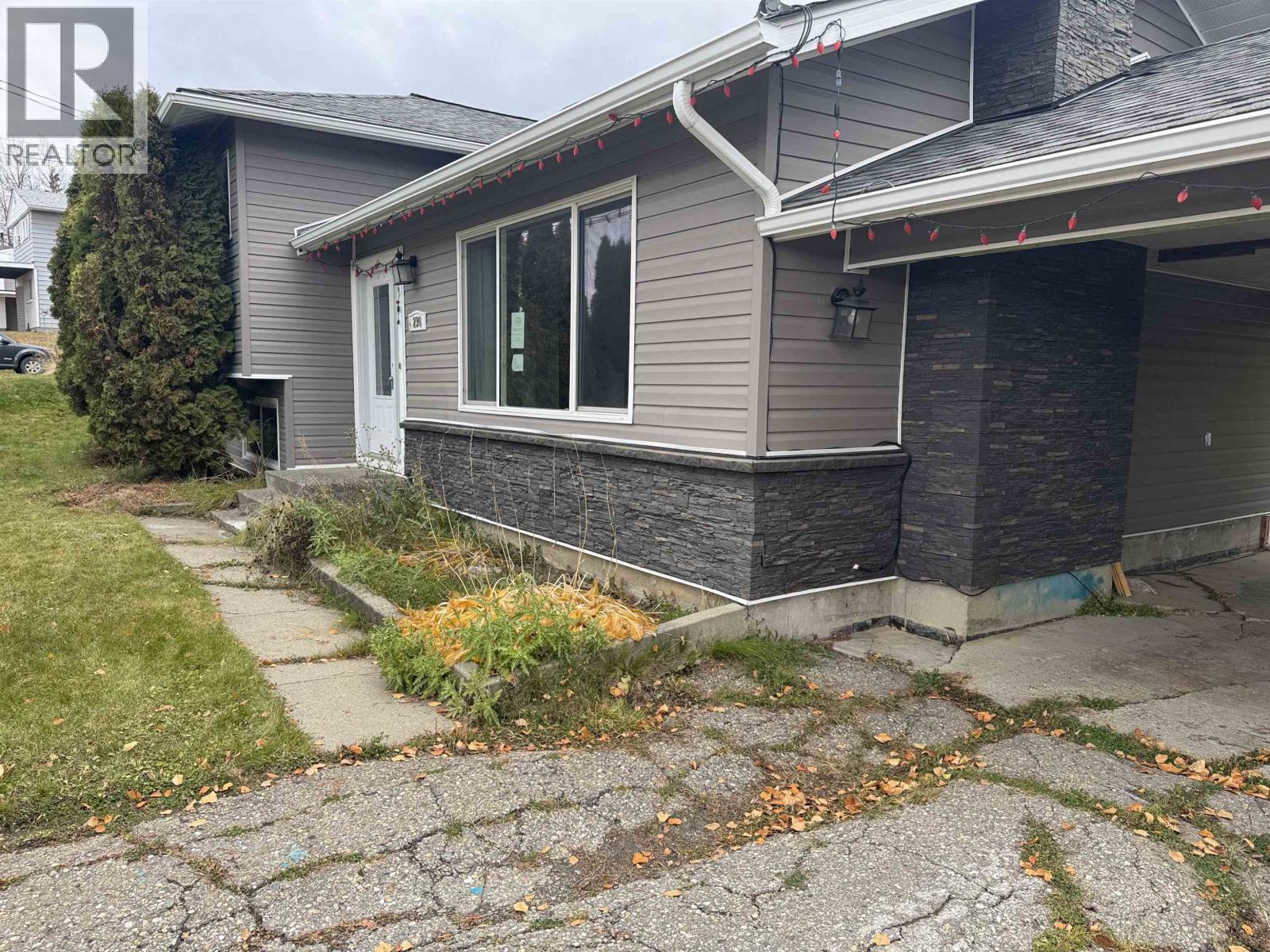 234 CENTENNIAL DRIVE, Mackenzie