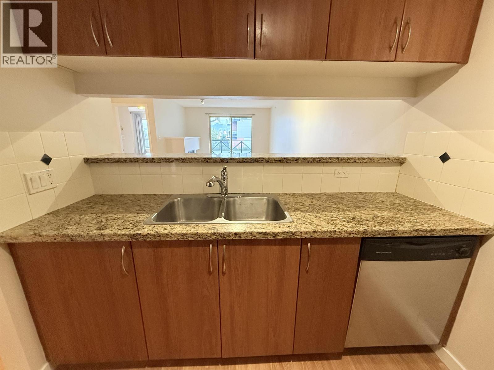 305 38003 SECOND AVENUE, Squamish