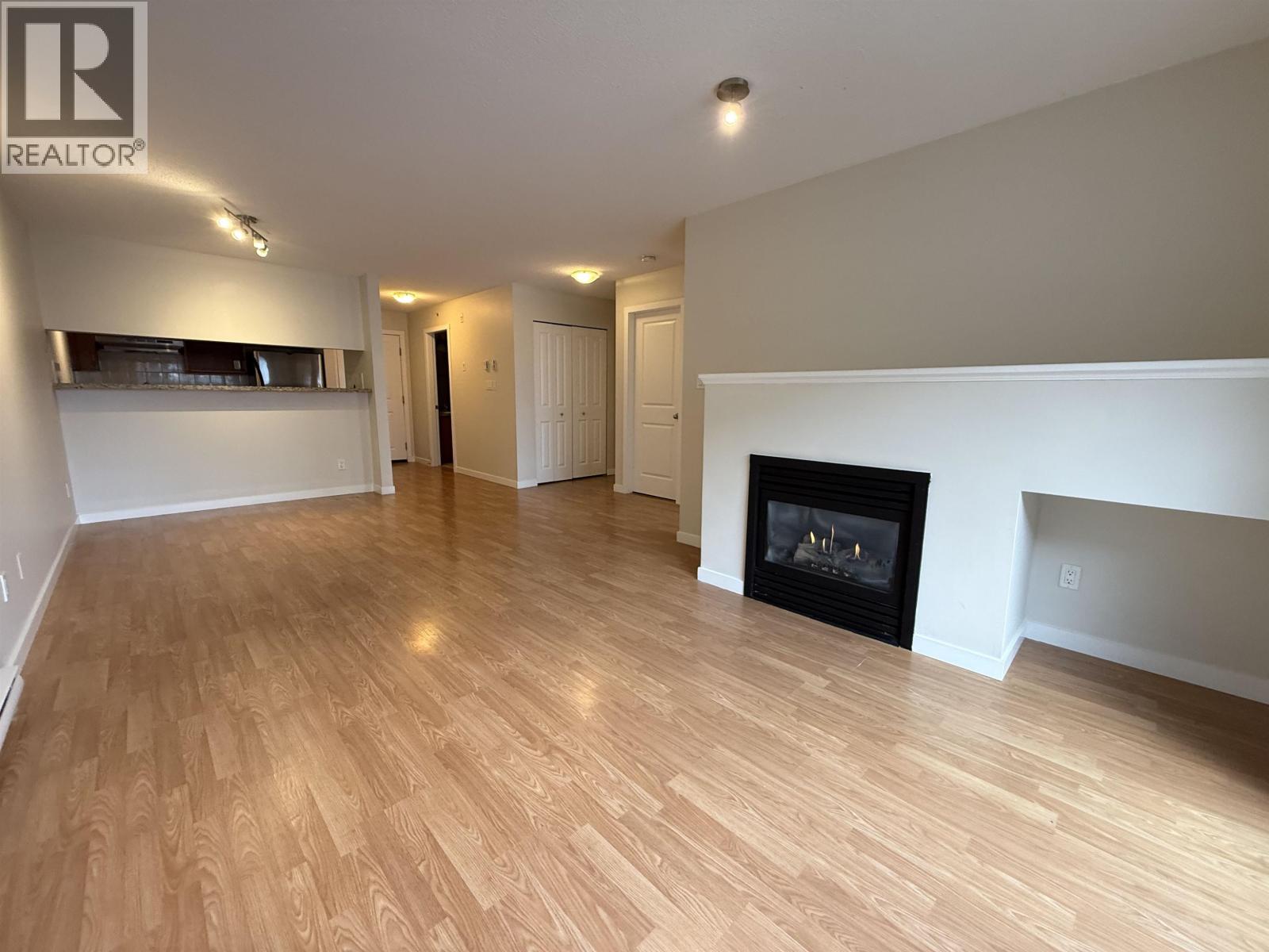 305 38003 SECOND AVENUE, Squamish