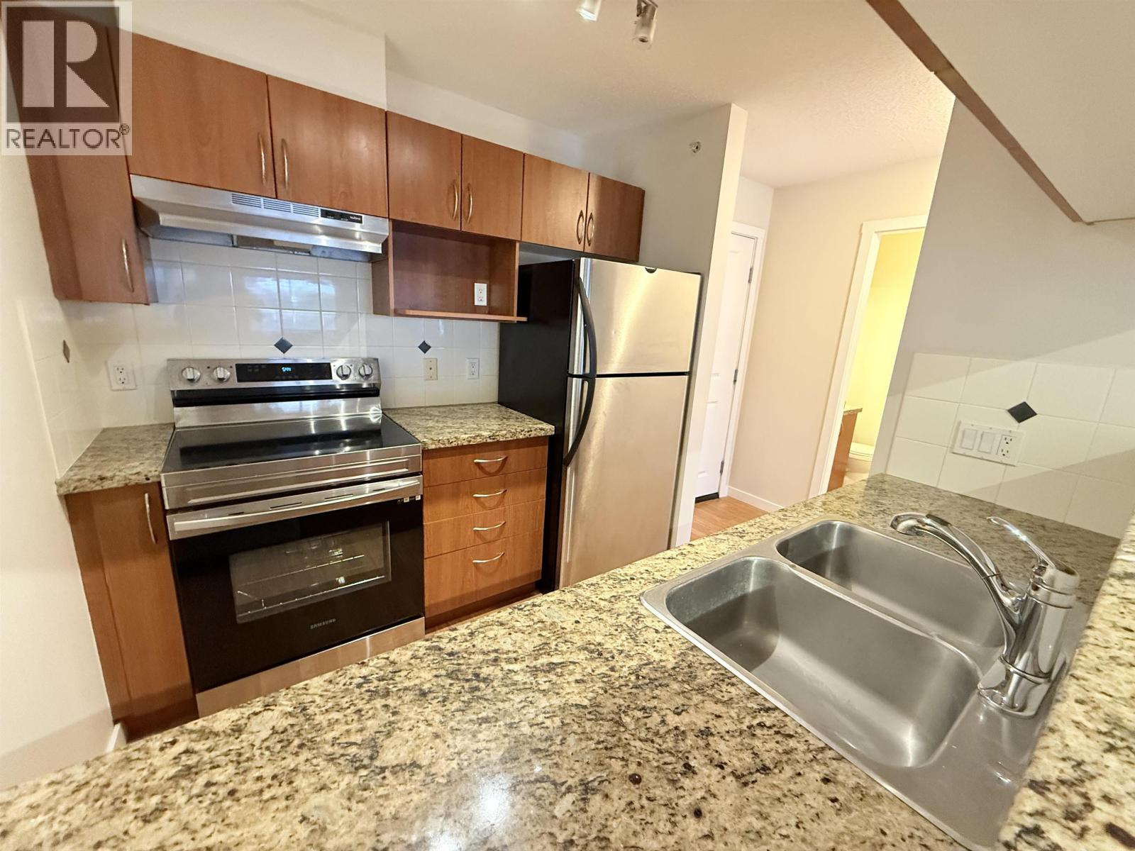 305 38003 SECOND AVENUE, Squamish