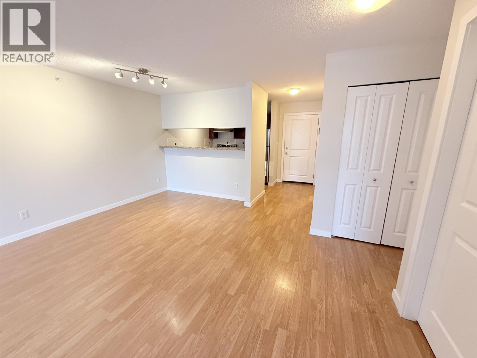 305 38003 SECOND AVENUE, Squamish