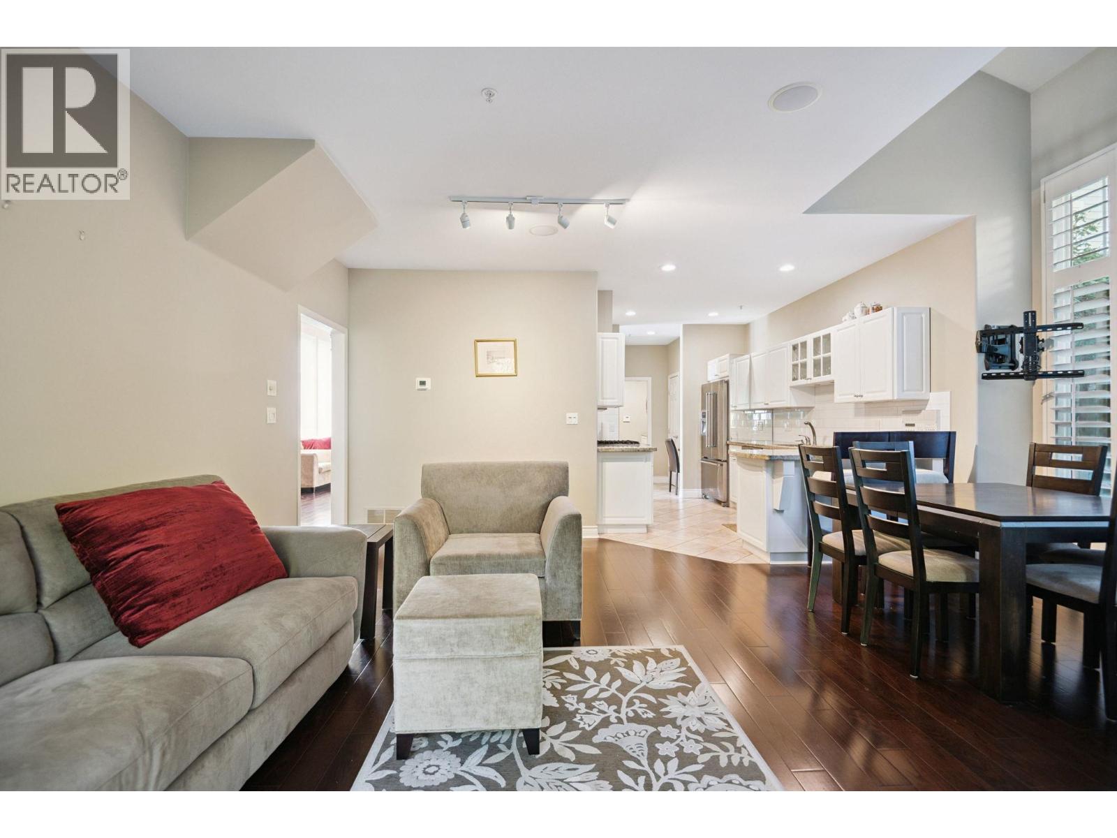 1271 3RD STREET, West Vancouver