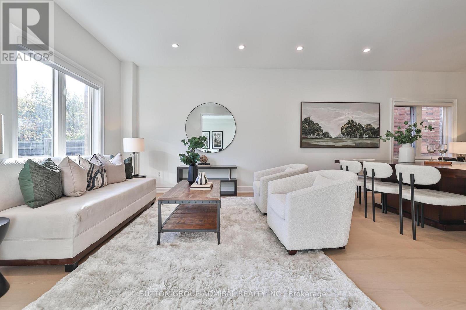 Single Family House for Sale in  APPLE BLOSSOM DRIVE Vaughan (Patterson) 