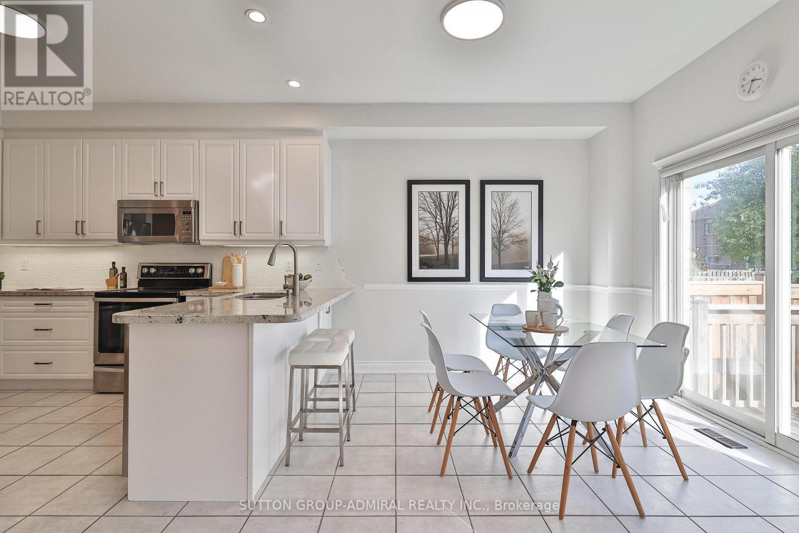 Single Family House for Sale in  APPLE BLOSSOM DRIVE Vaughan (Patterson) 
