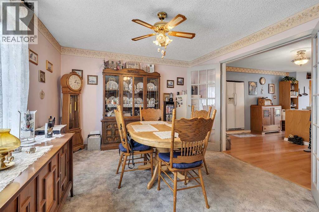 Single Family House 4 Level for Sale in  Bowglen Crescent NW Bowness Calgary 
