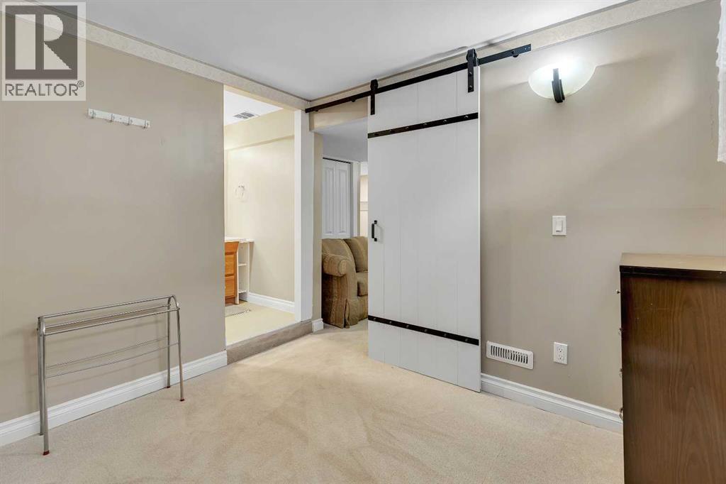 Single Family House 4 Level for Sale in  Bowglen Crescent NW Bowness Calgary 