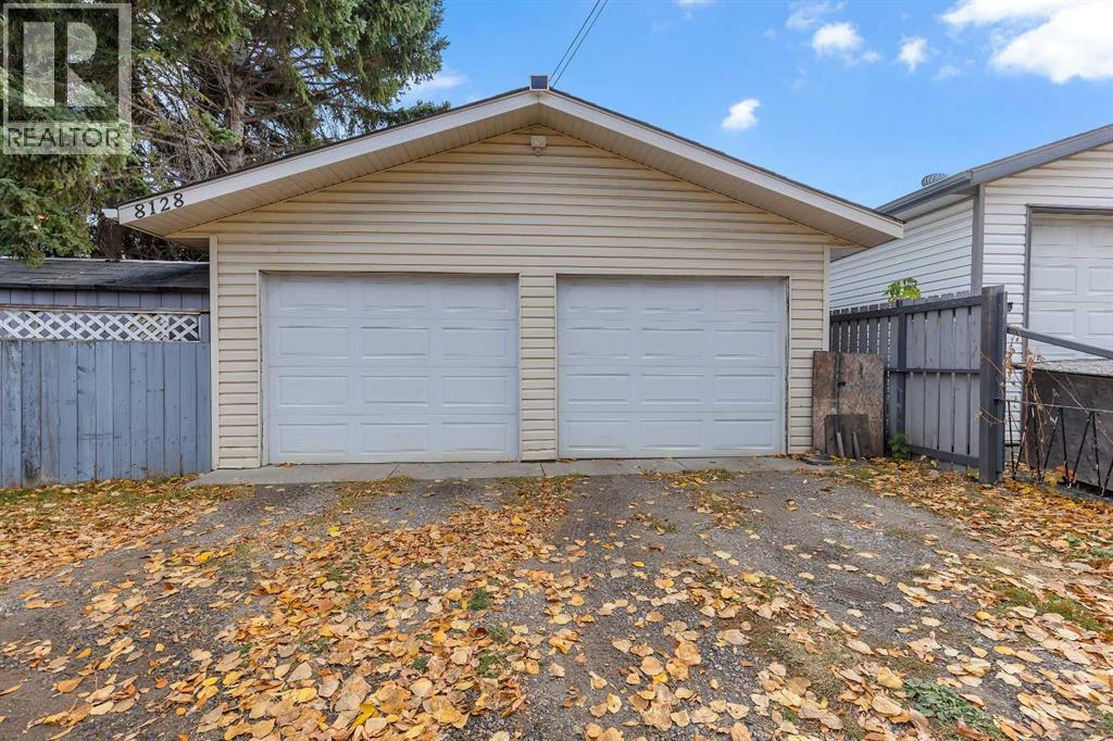 Single Family House 4 Level for Sale in  Bowglen Crescent NW Bowness Calgary 