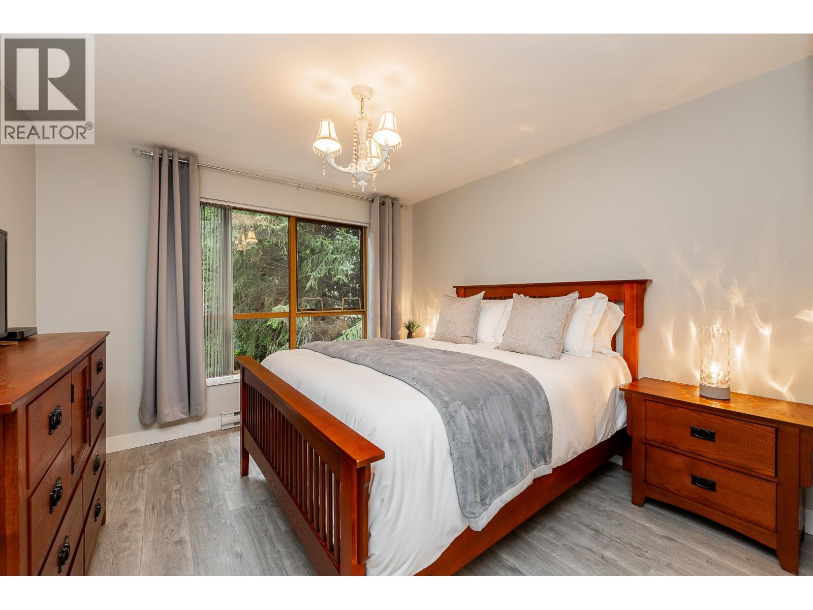 204 285 NEWPORT DRIVE, Port Moody