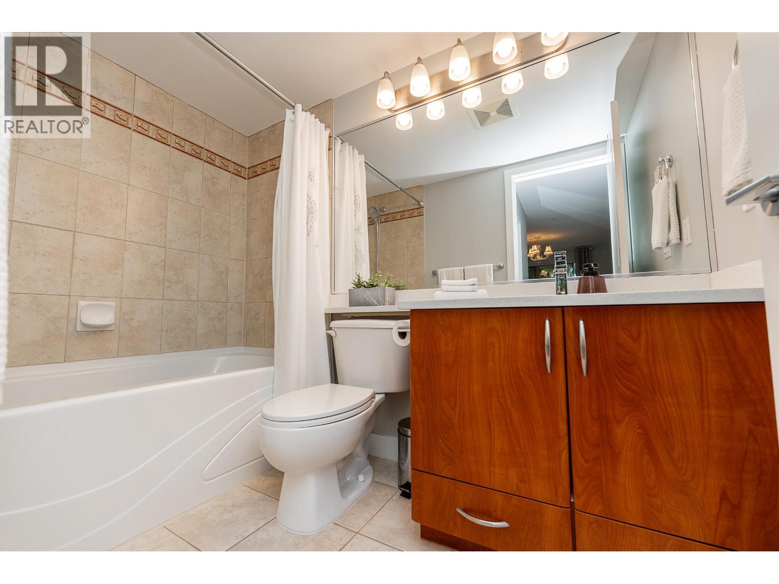 204 285 NEWPORT DRIVE, Port Moody