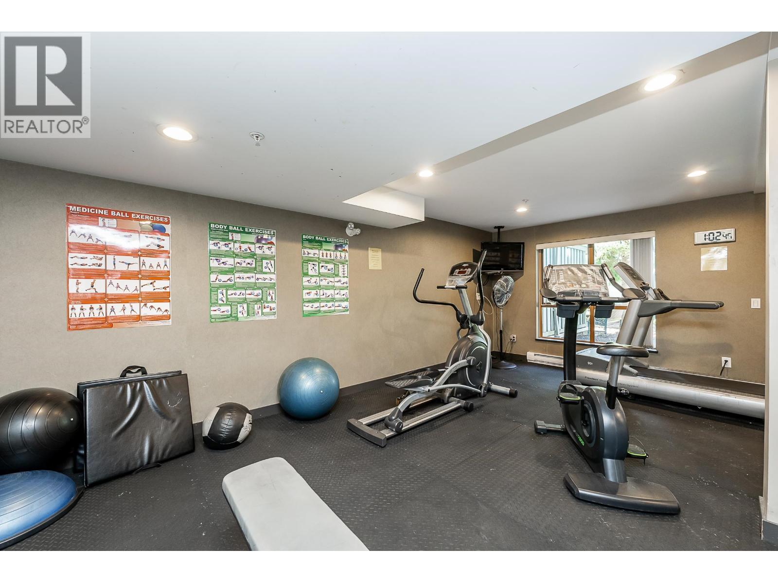 204 285 NEWPORT DRIVE, Port Moody