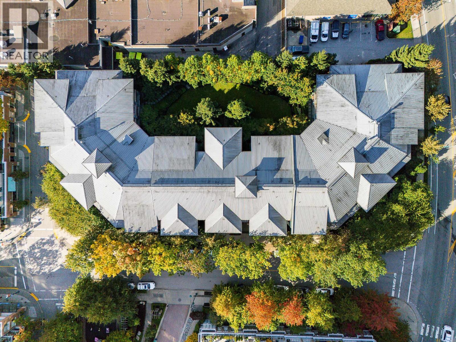 204 285 NEWPORT DRIVE, Port Moody