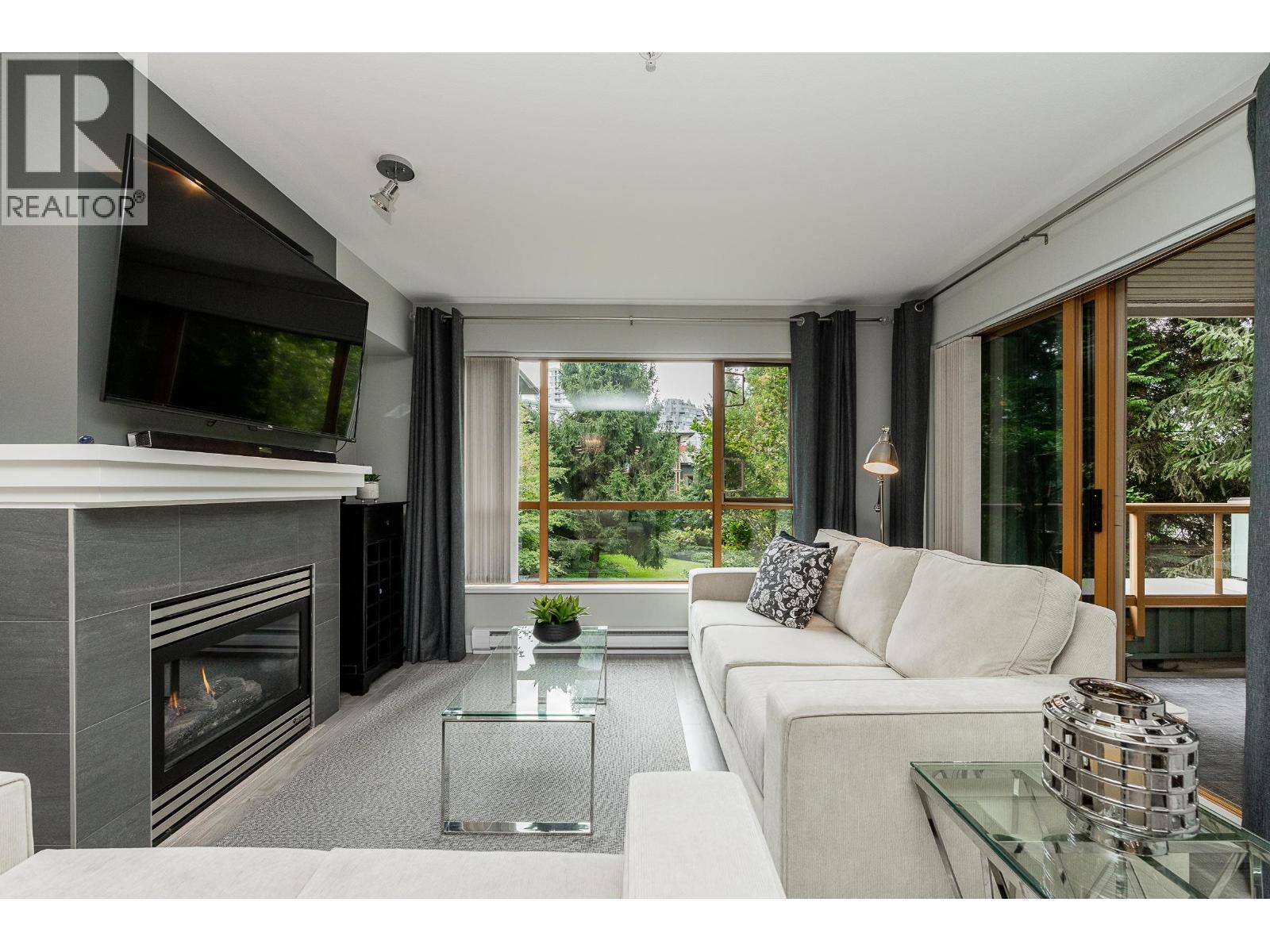 204 285 NEWPORT DRIVE, Port Moody