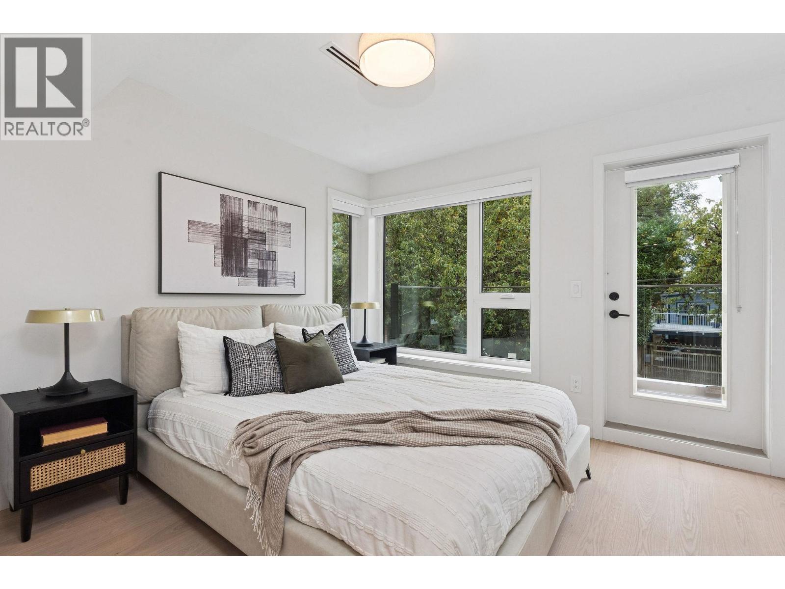 2 7 E 23RD AVENUE, Vancouver