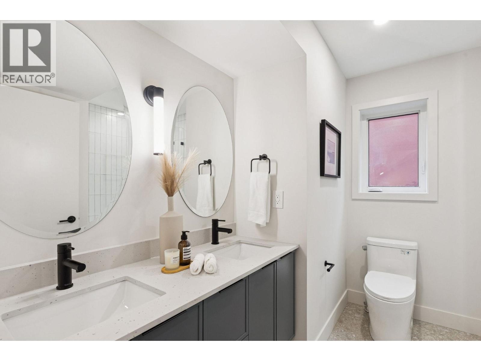 2 7 E 23RD AVENUE, Vancouver