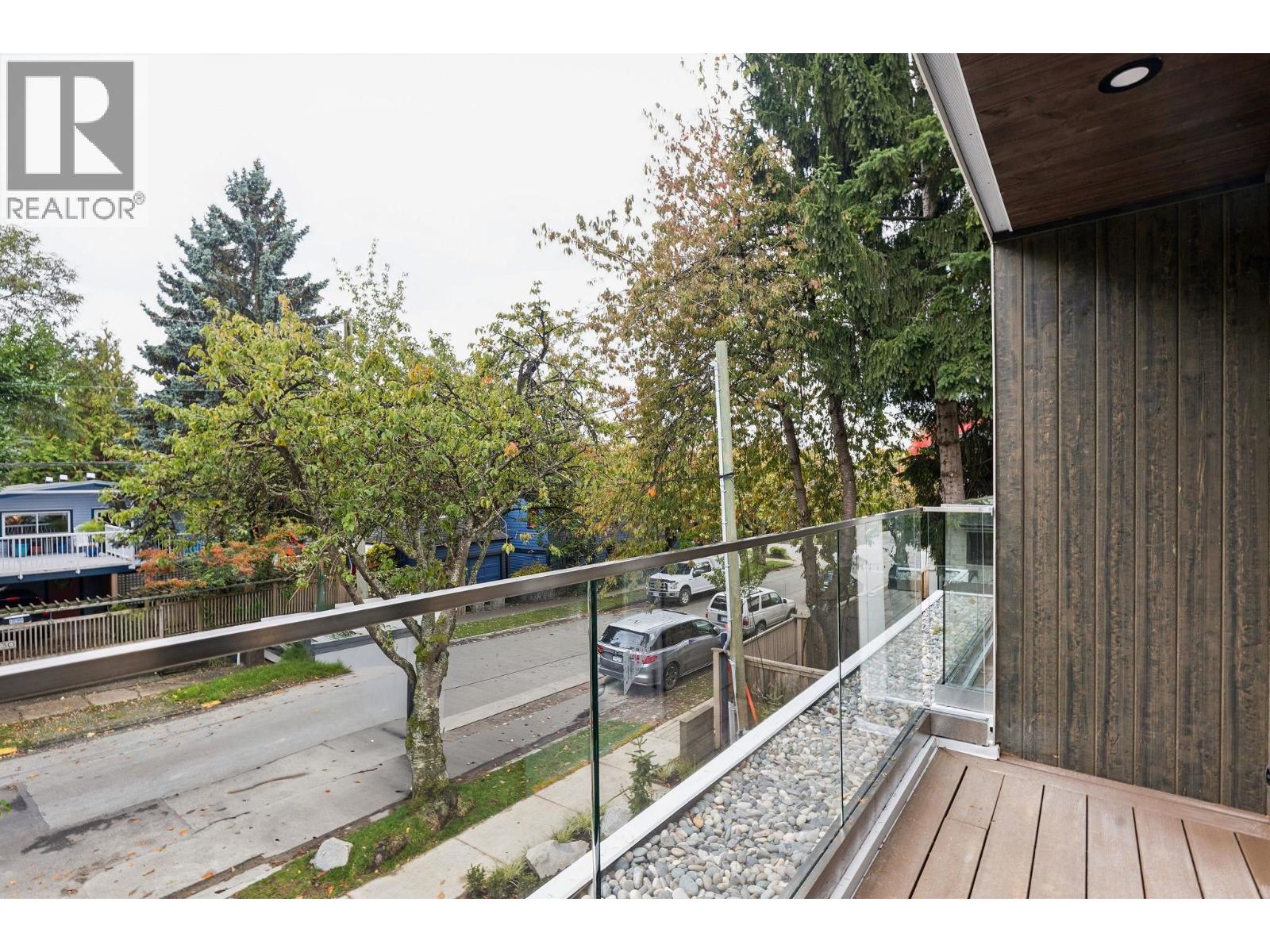 2 7 E 23RD AVENUE, Vancouver